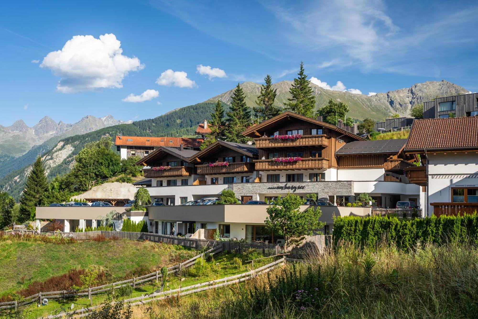 Alpin Chalet Am Burgsee Ладис Екстериор снимка